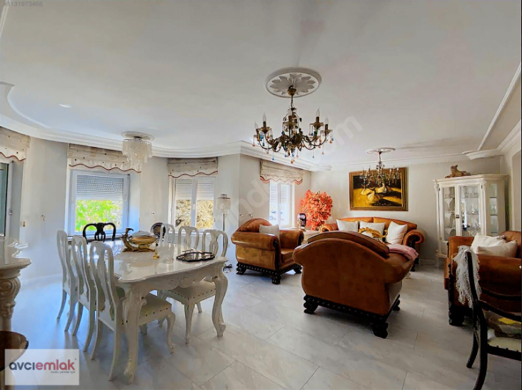 80. YIL SİTESİNDE KIŞ BAHÇELİ VİLLA